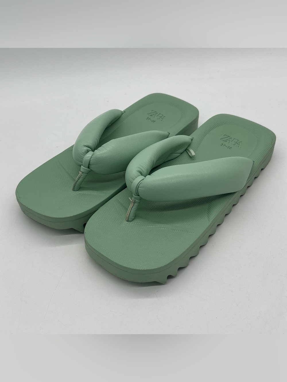 Zara Platform Sole Padded Thong Sandals Lime Green Womens Size 7 EU 37-38